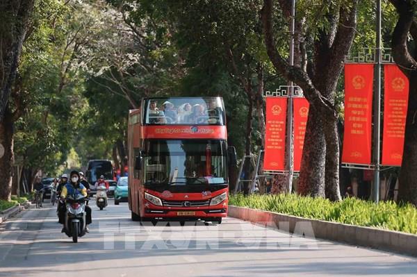 Hà Nội: Doanh nghiệp vận tải linh hoạt thích ứng với biến động giá xăng dầu