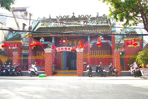 Khám phá Chùa Ông, di tích kiến trúc độc đáo ở Cần Thơ