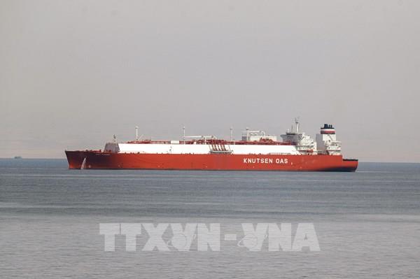 Giá dầu Brent vượt ngưỡng 100 USD/thùng