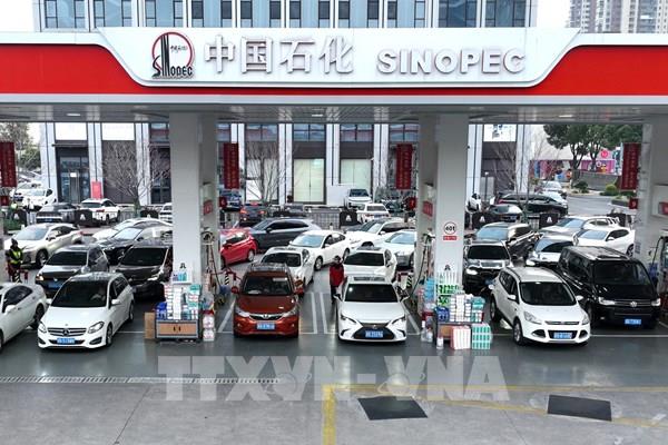 Goldman Sachs nâng dự báo giá dầu khi rủi ro gián đoạn tại eo biển Hormuz kéo dài