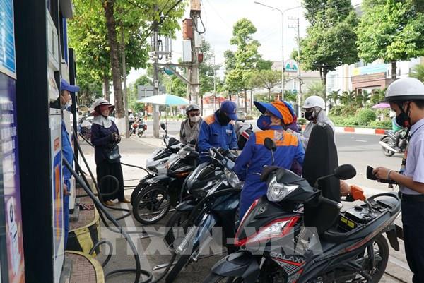 Tiếp tục chi Quỹ Bình giá ổn xăng dầu để ổn định thị trường trong nước