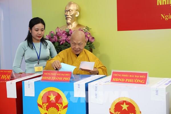 Cử tri thành phố mang tên Bác bước vào ngày hội toàn dân