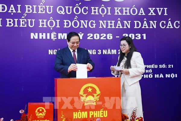 Thủ tướng Phạm Minh Chính bỏ phiếu bầu cử đại biểu Quốc hội khóa XVI và đại biểu HĐND các cấp nhiệm kỳ 2026-2031