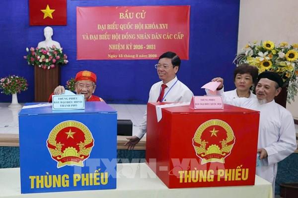 Những hình ảnh ấn tượng khắp cả nước trong ngày bầu cử