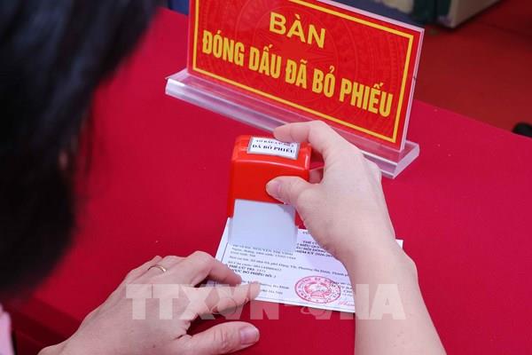 Cảnh báo nguy cơ lộ, lọt thông tin cá nhân khi đăng ảnh thẻ cử tri lên mạng xã hội