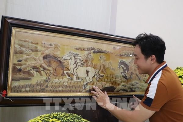 Ấn tượng tranh gạo Khưu Tấn Bửu