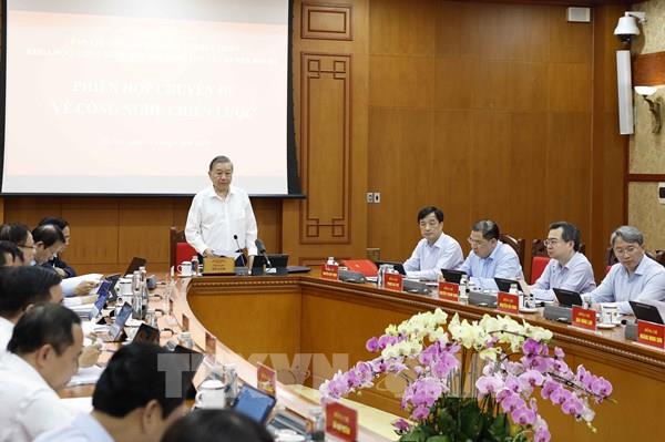 Tổng Bí thư Tô Lâm: Phát triển công nghệ chiến lược là việc không thể chậm trễ, phải hành động quyết liệt hơn