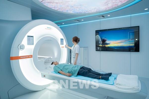 Vinmec đầu tư “siêu máy” MRI, nâng chuẩn dịch vụ y tế