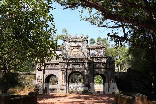 Vẻ đẹp cổ kính của chùa Từ Hiếu