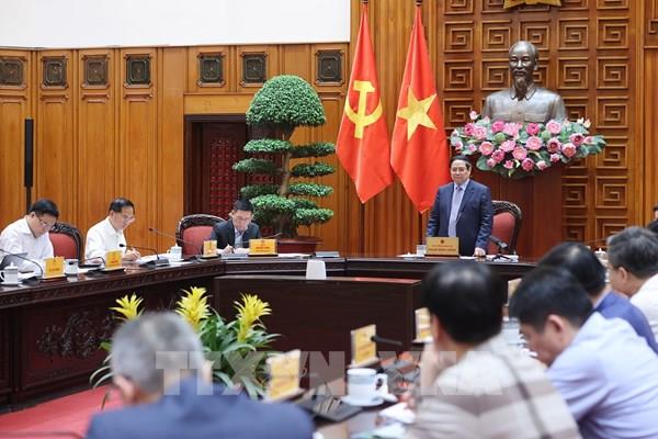 Thủ tướng: Đáp ứng đủ nhu cầu năng lượng, xăng dầu cho sản xuất, kinh doanh và tiêu dùng