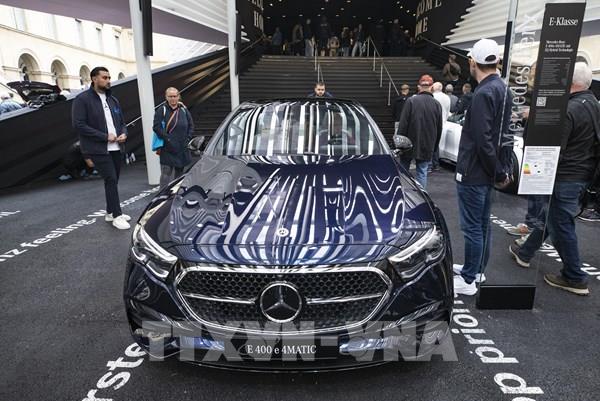 Tòa án Đức bác yêu cầu cấm xe xăng với BMW, Mercedes