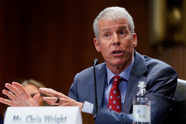 Bộ trưởng Năng lượng Mỹ khẳng định thị trường dầu mỏ chỉ "tạm thời" gián đoạn