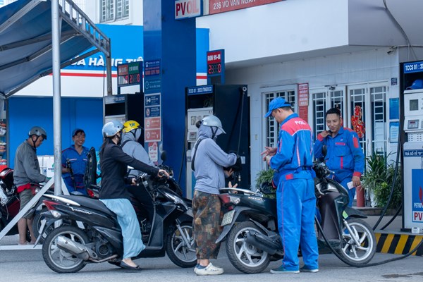 Giảm thuế đối với xăng, dầu đến ngày 15/4/2026