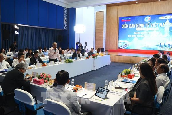 Ưu tiên giữ “neo” vĩ mô trước áp lực chi phí và lãi suất gia tăng