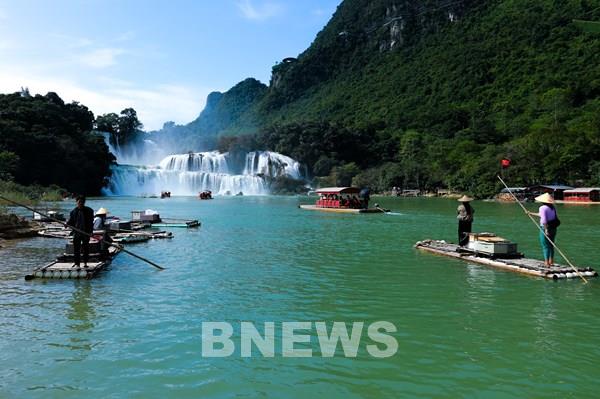 Bí ẩn sức hút non nước Cao Bằng khiến du khách mê mẩn