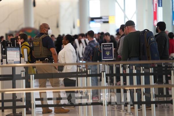 Tổng thống Mỹ ký sắc lệnh khẩn cấp chấm dứt khủng hoảng nhân sự hàng không