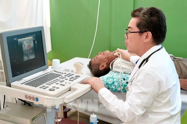 Việt Nam khám chữa bệnh miễn phí cho người dân khó khăn Campuchia