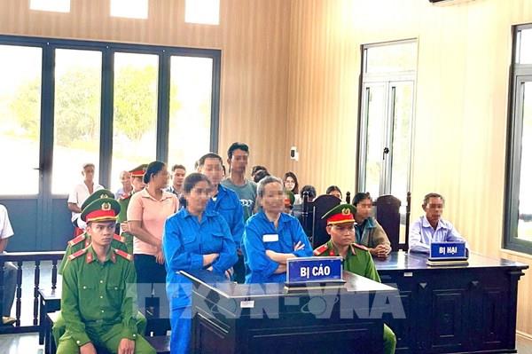 Năm bị cáo nhận án tù vì hành vi mua bán trẻ em qua biên giới