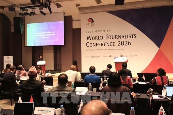 Báo chí thế giới trong thời đại khủng hoảng và tái cấu trúc với AI