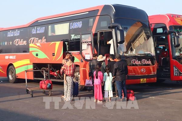 Giá nhiên liệu tăng, doanh nghiệp vận tải Cà Mau gồng mình giữ vé