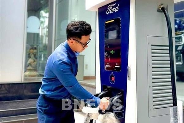 Ford Việt Nam nâng cấp trải nghiệm xe điện và giảm giá Mustang Mach-E