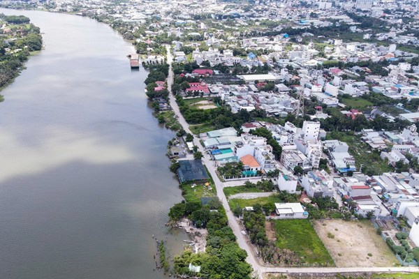 Xử lý tình trạng lấn chiếm lòng sông, đê điều trên địa bàn TP. Hồ Chí Minh