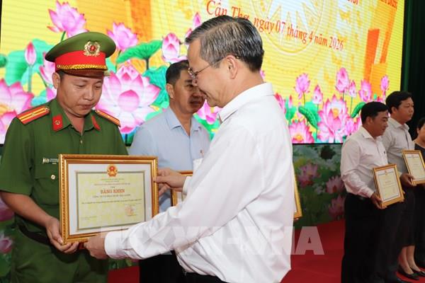 Cần Thơ củng cố lá chắn an ninh cơ sở