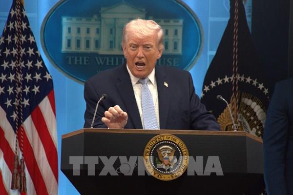 Tổng thống Mỹ Donald Trump tuyên bố Iran có thể bắt đầu quá trình tái thiết