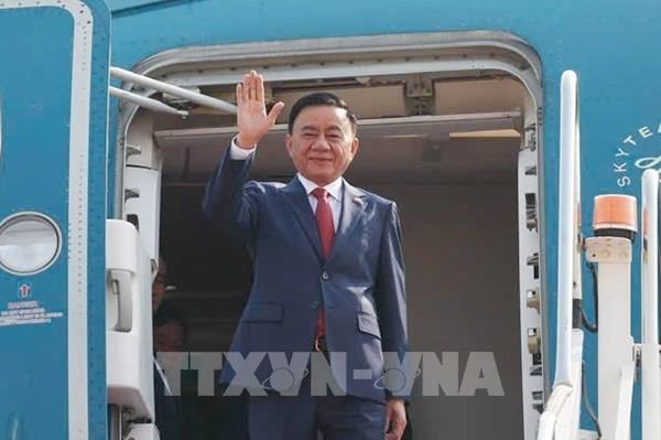 Ủy viên Bộ Chính trị, Thường trực Ban Bí thư Trần Cẩm Tú đến thủ đô Viêng Chăn, bắt đầu thăm chính thức Lào