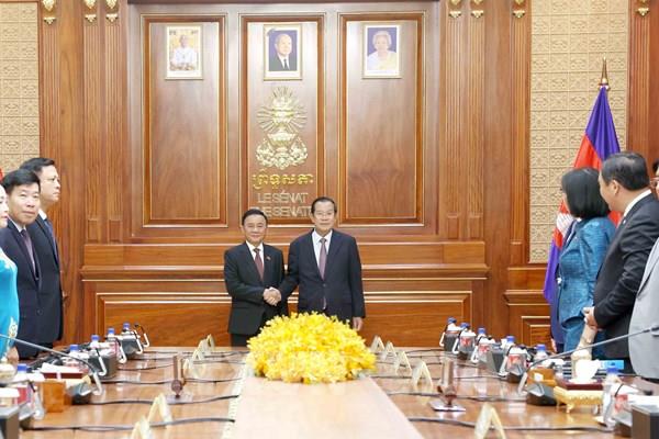 Thường trực Ban Bí thư Trần Cẩm Tú hội kiến Quyền Quốc trưởng, Chủ tịch Đảng Nhân dân Campuchia, Chủ tịch Thượng viện Campuchia Hun Sen
