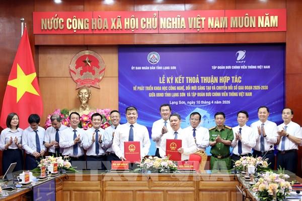 Lạng Sơn và VNPT ký hợp tác phát triển khoa học công nghệ, chuyển đổi số