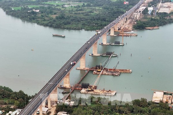 TP. Hồ Chí Minh gỡ “nút thắt” về cơ chế, hạ tầng giao thông