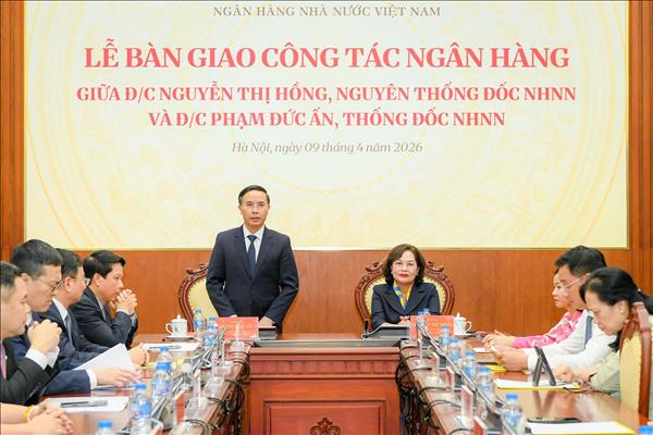 Lãi suất cho vay giảm chậm, doanh nghiệp tiếp tục chịu áp lực