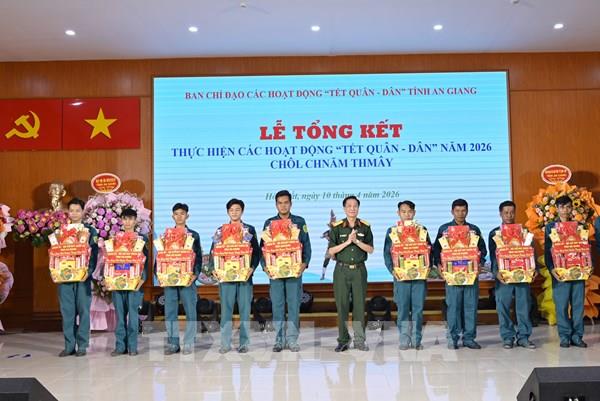 Huy động 8 tỷ đồng, xây 50 căn nhà: Nghĩa tình Quân - Dân vùng biên