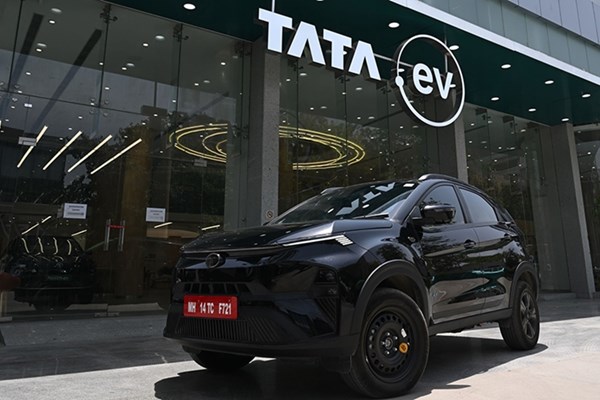 Delhi dự kiến dừng đăng ký xe máy xăng từ năm 2028