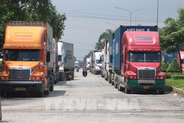 Tây Ninh thiếu bến bãi tại nhiều cửa khẩu, ảnh hưởng thông quan