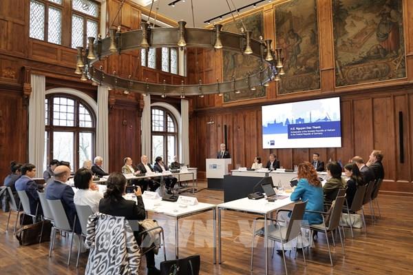 Toạ đàm bàn tròn tăng cường kết nối doanh nghiệp bang Bavaria (Đức) và Việt Nam