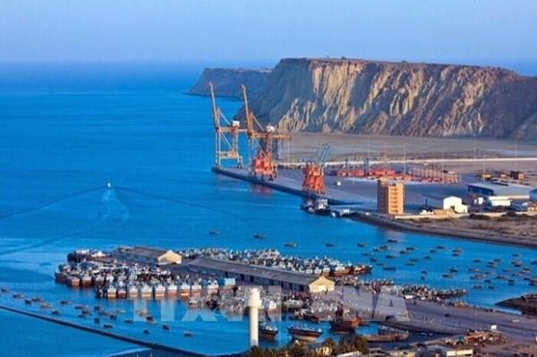 Mỹ phong tỏa eo biển Hormuz, lo ngại gián đoạn nguồn cung năng lượng gia tăng