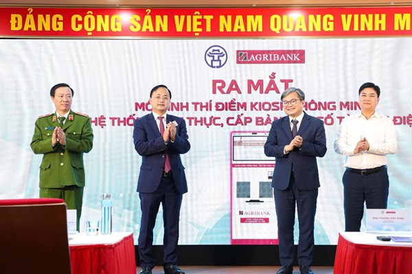 Agribank lan tỏa giá trị số từ mô hình Kiosk thông minh phục vụ hành chính công