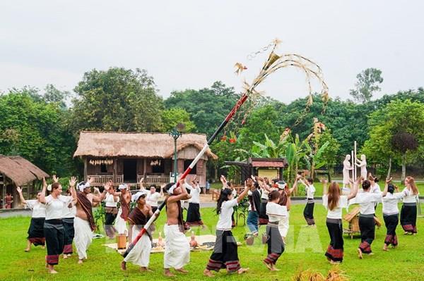 Tái hiện Lễ cúng mừng lúa mới của dân tộc Chu Ru