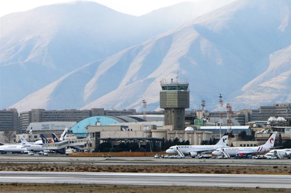 Iran khôi phục các chuyến bay quốc tế, từng bước mở lại không phận