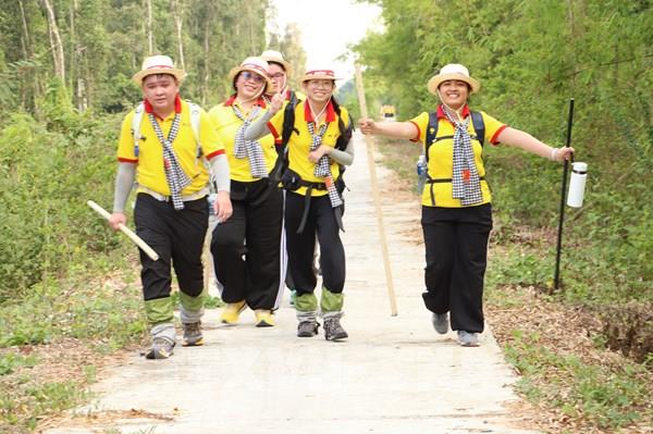 Tour đi bộ 30km xuyên rừng Tràm Chim: Thử thách cực hạn giữa "đất lành"