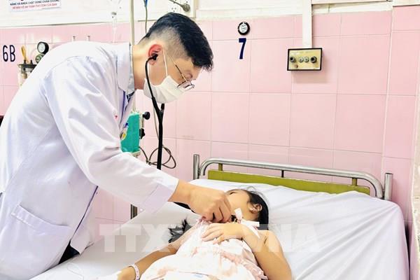 Vụ ngộ độc thực phẩm tại Trường Tiểu học Bình Quới Tây: Bữa ăn bán trú bị nhiễm chéo vi khuẩn