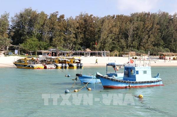 Đặc khu Phú Quý kêu gọi chống rác thải nhựa, phát triển kinh tế xanh, bền vững