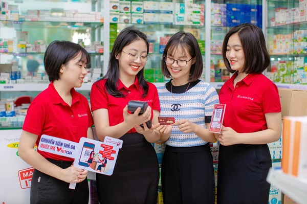 Thẻ Lộc Việt Agribank - giải pháp tài chính góp phần đẩy lùi tín dụng đen 