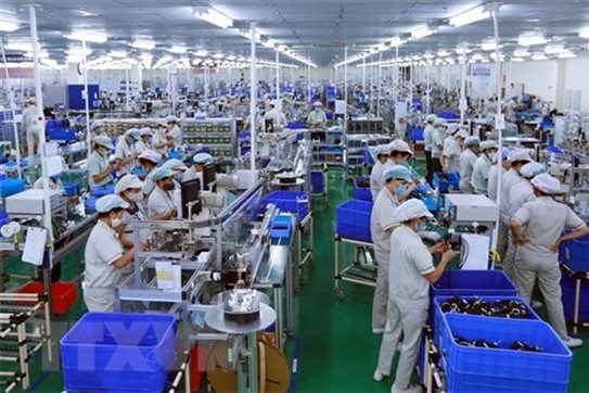 Tăng trưởng công nghiệp cao, tồn kho vẫn “đè nặng”