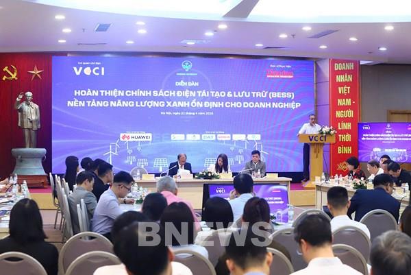 Gỡ “nút thắt” chính sách điện xanh cho doanh nghiệp