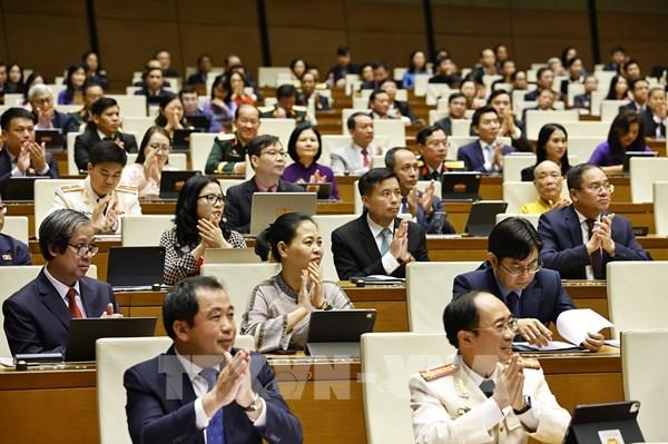 Thông qua Nghị quyết về phát triển văn hóa và thành lập thành phố Đồng Nai trực thuộc Trung ương