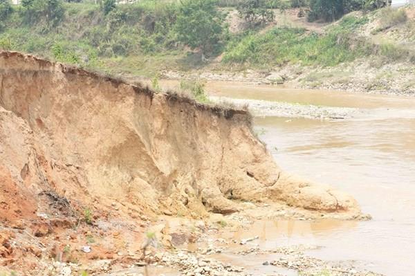 Sạt lở bờ sông Pô Kô – nỗi lo trước mùa mưa bão