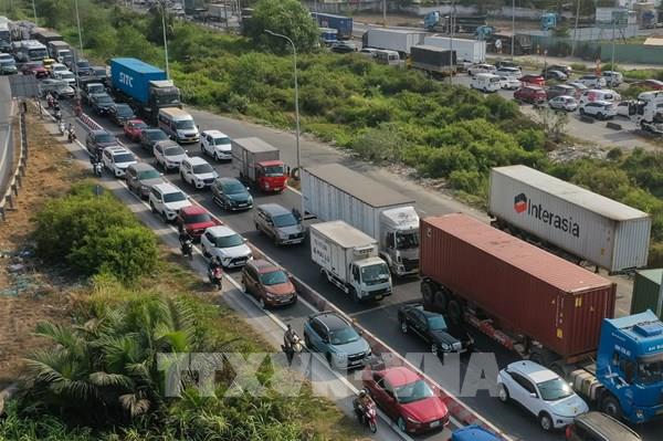 TP. Hồ Chí Minh: Các cửa ngõ ùn ứ nhẹ trong ngày đầu nghỉ Lễ Giỗ Tổ Hùng Vương